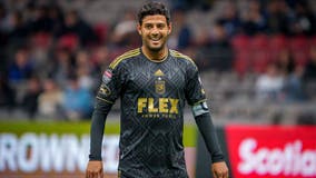 El Tráfico: LAFC beats Galaxy 3-2 behind Vela's big game